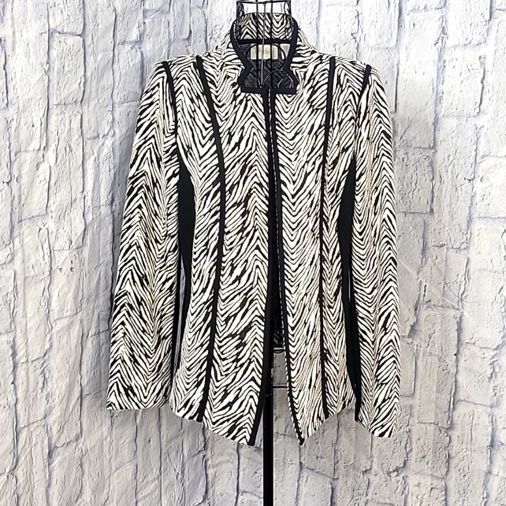 CHICO'S Black and White Zebra Print with Black Accents Open Front Jack… - Picture 1 of 8